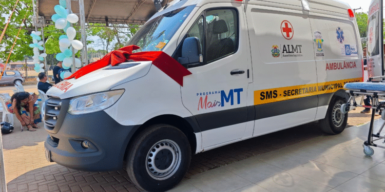 Prefeitura de Cáceres recebe UTI Móvel
