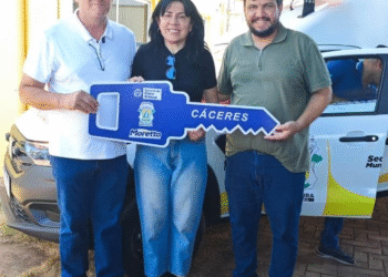 Mutirão de saúde e entrega de ambulância em Caramujo