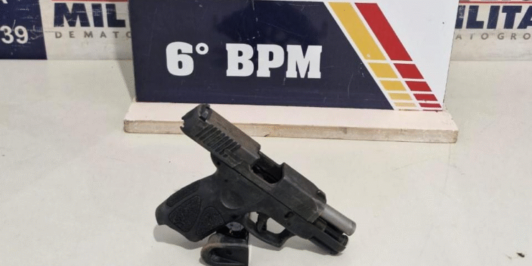 Homem é preso com arma de fogo em Cáceres