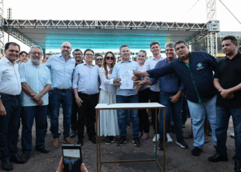 Mauro Mendes anuncia R$ 140 milhões em obras no Oeste