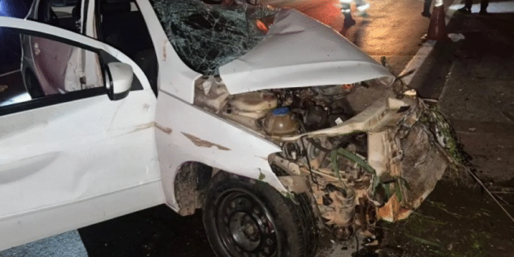 Homem morre em colisão entre carro e caminhão na BR-364