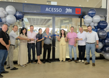 Juba inaugura centro em Cáceres