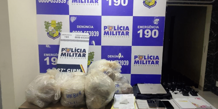 Prefeito e três pessoas são presos em MT