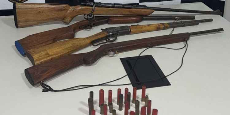 Homem é preso com arsenal em Lambari D’Oeste
