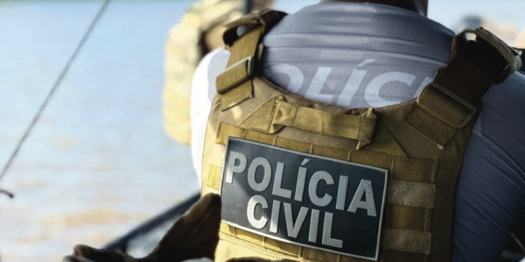 Jovem é preso por agredir e roubar idosa de 102 anos