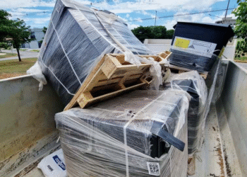 Caminhão com 4 Toneladas de agrotóxicos