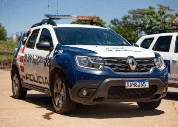 Suspeito preso após atirar em rival em conveniência