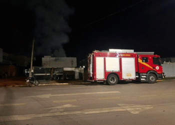 Bombeiros contêm incêndio em MT