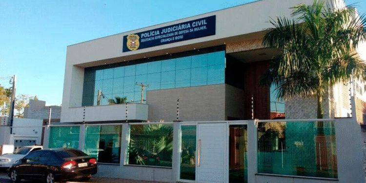 Homem Detido por Violência