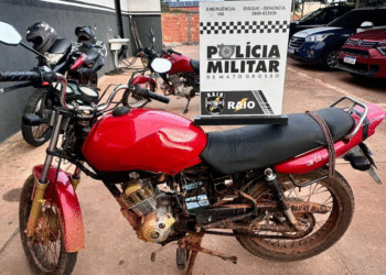 Polícia Militar recupera motocicleta roubada durante operação em Cáceres