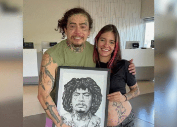 Artista de MT viraliza ao entregar quadro feito com carimbos para Whindersson Nunes