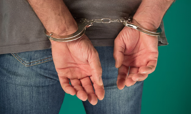 Homem embriagado causa acidente, desacata policiais e acaba preso em Cáceres