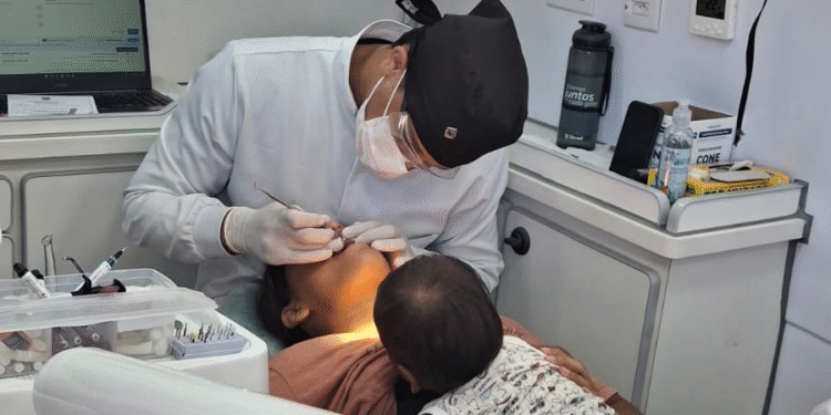 Unidade Odontológica Móvel atende moradores do Jardim das Oliveiras durante o mês de janeiro