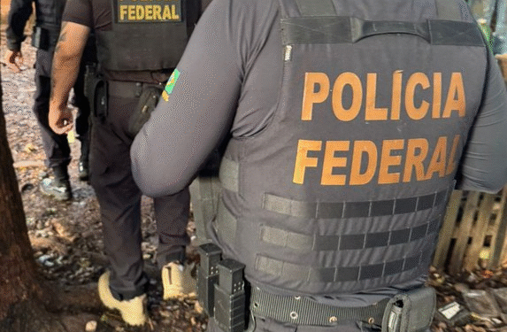 Polícia Federal deflagra operação em Cuiabá contra armazenamento e distribuição de material de abuso sexual infantil