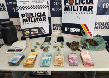 Força Tática desarticula ponto de venda de drogas e apreende mais de R$ 7 mil em Cáceres