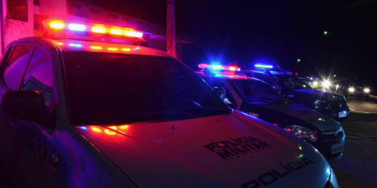 Homem é preso após agredir filha de 11 anos com capacete e espancar esposa em Sinop