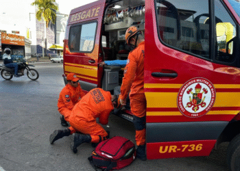 Adolescente fica ferida após colisão entre carro e bicicleta elétrica em Pontes e Lacerda