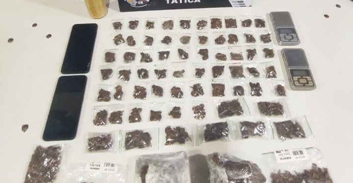 Força Tática apreende 112 porções de drogas e prende dois suspeitos em MT