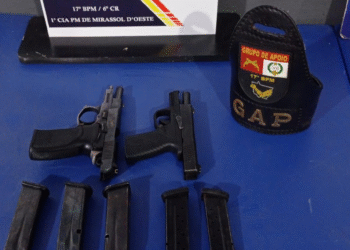 Mulher é presa com duas pistolas 9mm durante ação da PM contra facções em Mirassol d’Oeste