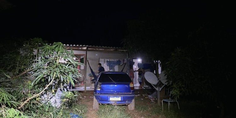 Servidor público e jovem venezuelana são presos por tráfico na modalidade “delivery” em Colniza