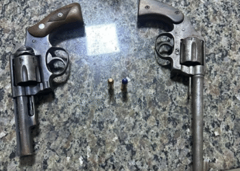 Suspeito é preso com armas de uso restrito durante ação da PM no Morada da Serra