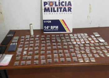 Polícia Militar apreende 134 porções de drogas e prende casal por tráfico em Primavera do Leste