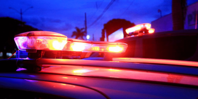 Jovem é preso após atacar o próprio irmão com enxada em Nova Mutum