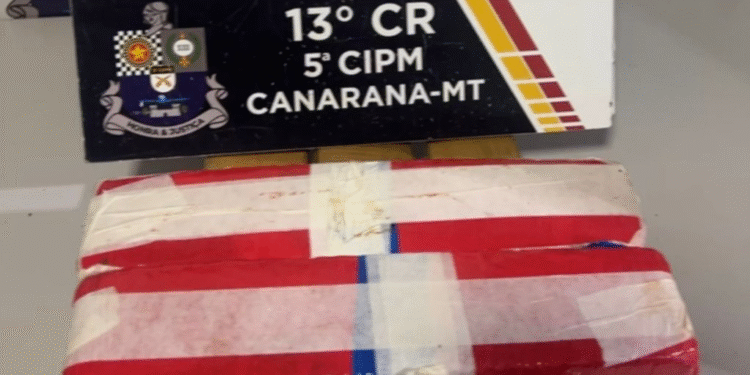 Polícia Militar apreende mais de 7 kg de maconha e detém dupla após perseguição em Canarana